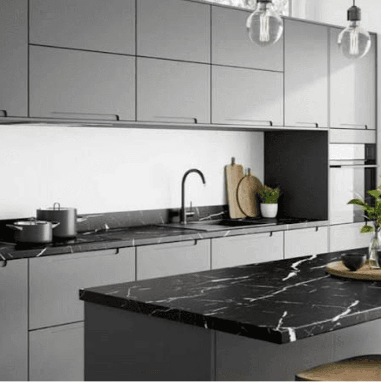 Cuisine Moderne au Marbre Noir Marquina - Marbre Noir Marquina poli, veiné blanc